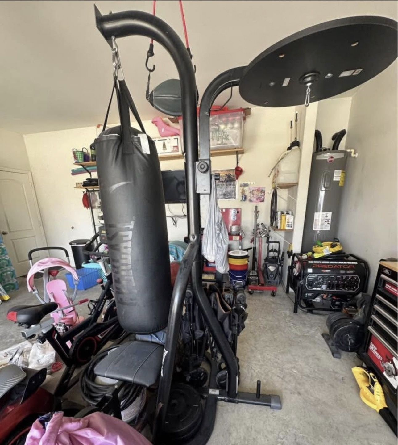 Everlast Punching  Bag w/ Stand & Speed Bag