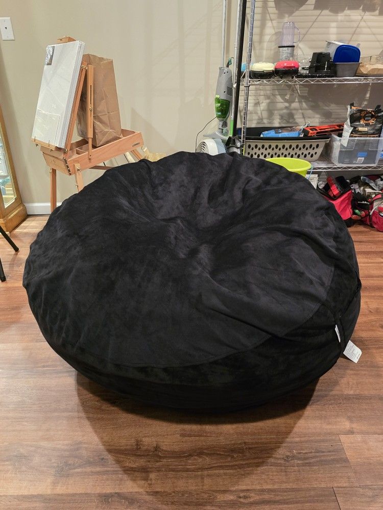 4 Ft Black Beanbag Chair With Phone/Accessory Pocket.