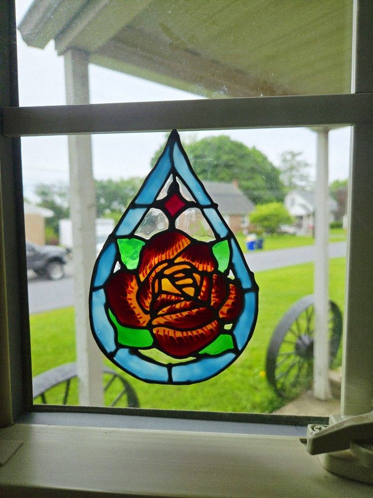 Teardrop Rose Window Cling