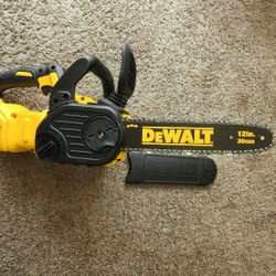 DEWALT 20V MAX 12in.  Powered Chainsaw, TOOL ONLY