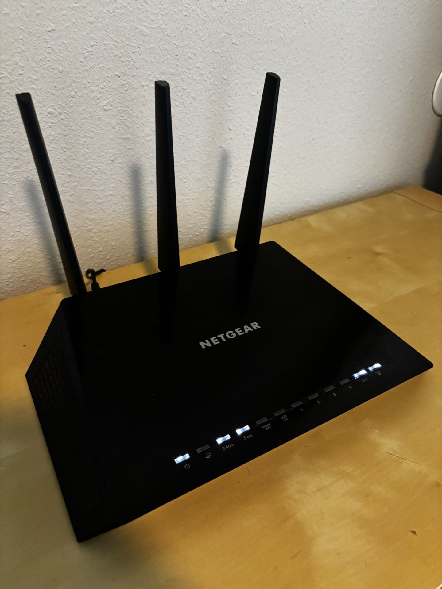 Netgear ac2400 NightHawk WiFi Smart Router