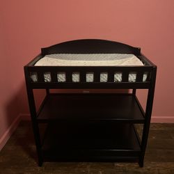 Baby Changing Table Wood Like New With Pad And Covers