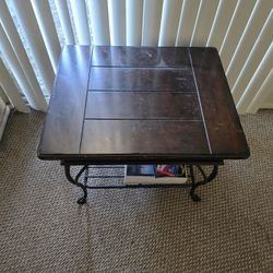 2 End Tables 