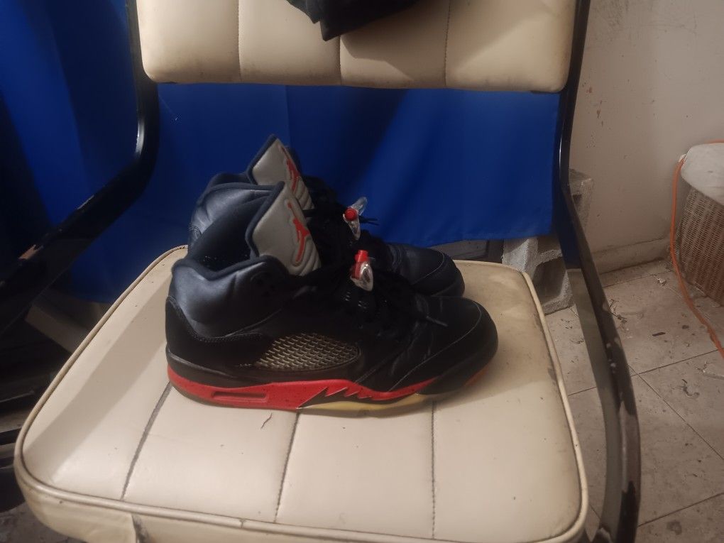 Nike Air Jordan 5 Retro