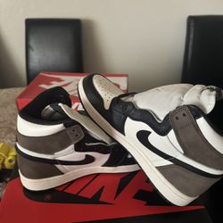 Jordan 1 Mocha