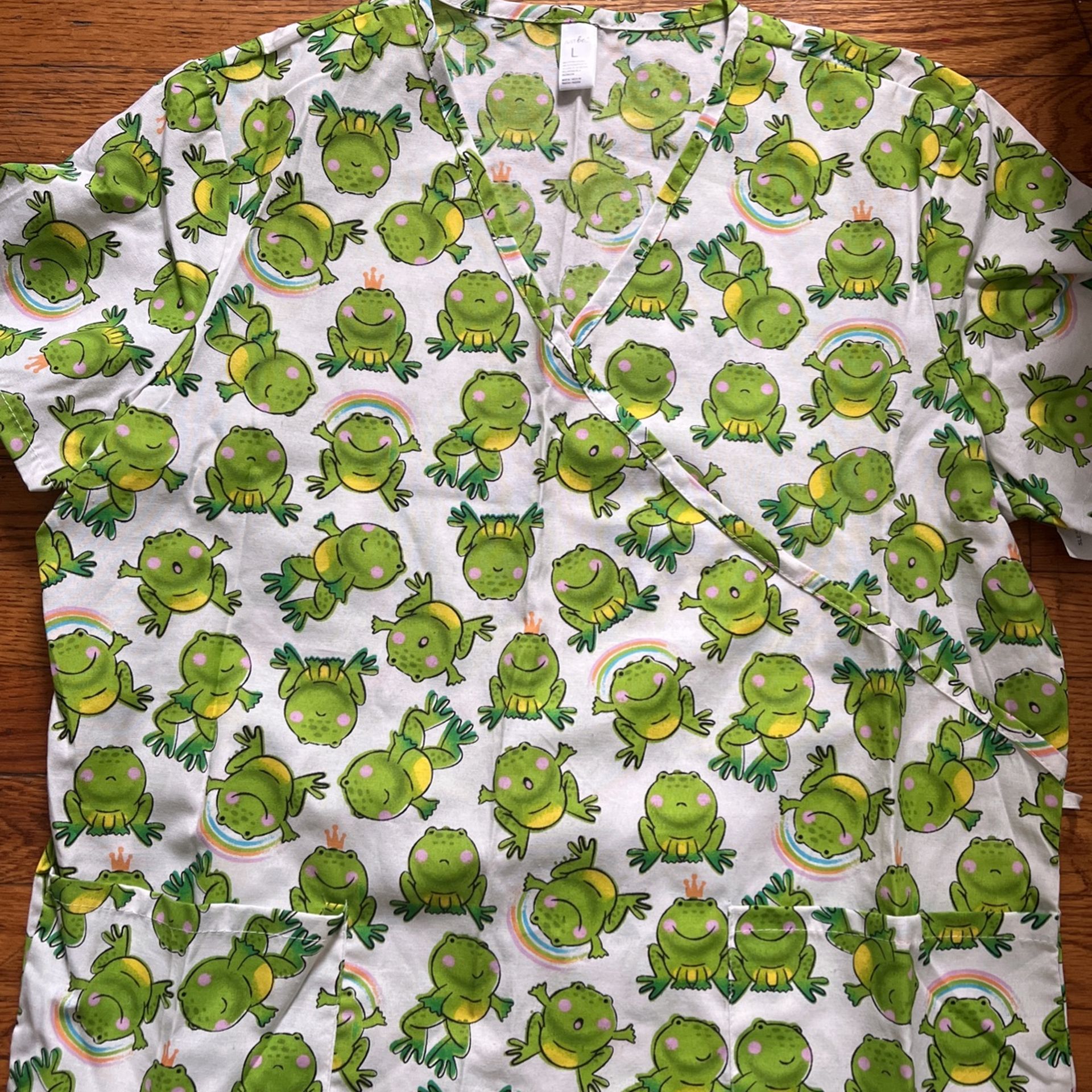 Frog Scrub Top