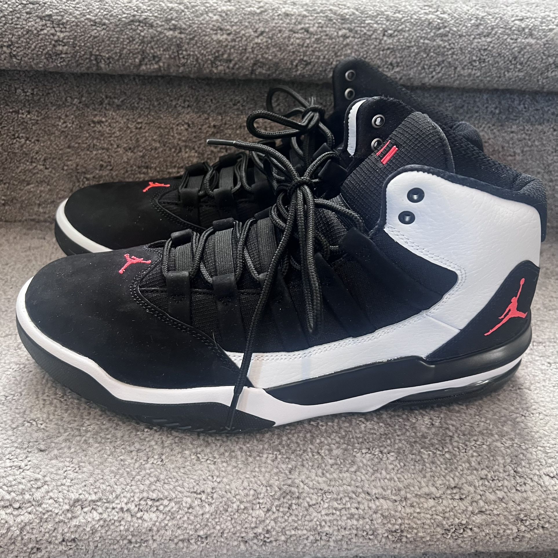 Jordan Max Aura 