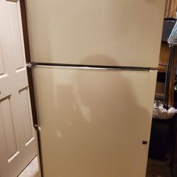 Free Working Refrigerator 