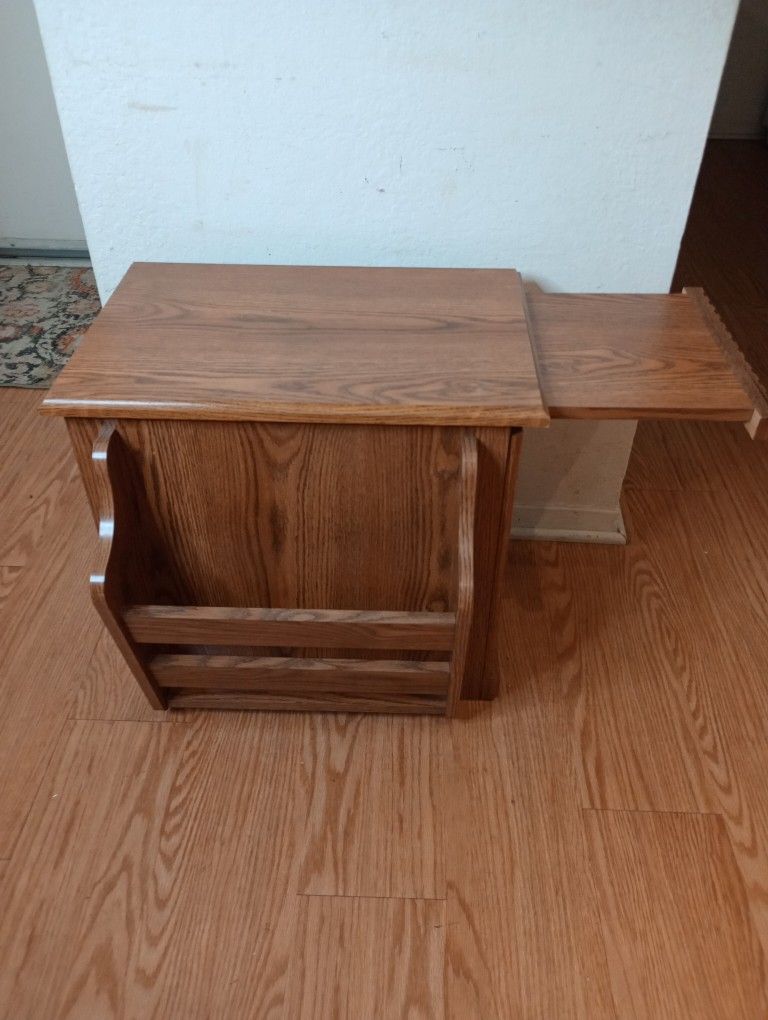 Solid Oak Wooden End Table With Storage And Pullout Table 