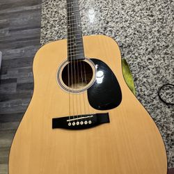 Electric Acoustic Guitar by Fender in Good Condition! Great Sound Quality!