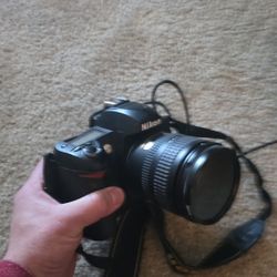 2004 Nikon D70 Digital Camera W/ Extra Lense Nikon AF Nikkor 70-300mm 1:4-5.6 G