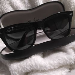 RayBans with Case Authentic