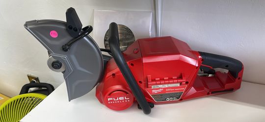 Milwaukee M18 FUEL Cut Off Saw 9”