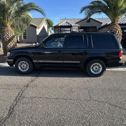 1998 Ford Explorer Limited MINT COND 