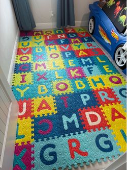 Floor tiles