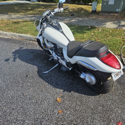 2007 Suzuki M109R