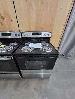 🎆4th of July Sale! 2023 Amana Electric Stainless Stove - Warranty Included