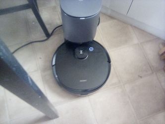 Robot vacuum