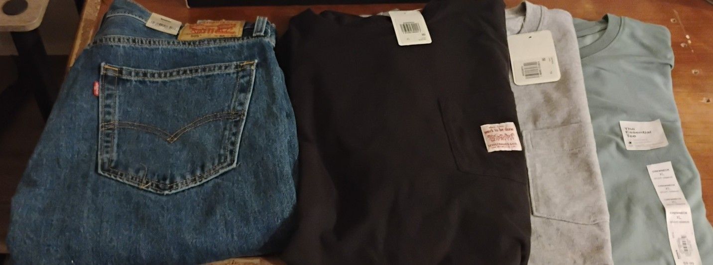 Brand New Levis Jeans 36x32 And 2 Levis T-shirt Both XL