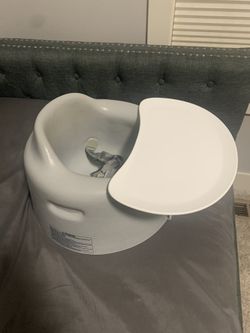 Bumbo with tray