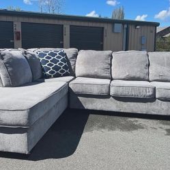 Sectional Couch 