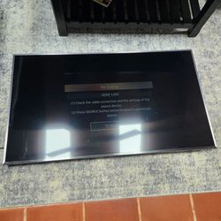 Samsung TV and soundbar with sub
