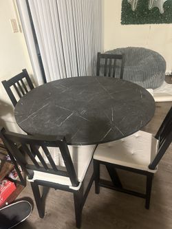 dining table & 4 chairs