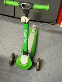 Yvolution kids scooter 3+ years old Lights work