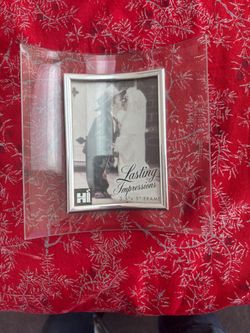 (2) Curved Glass Picture frames