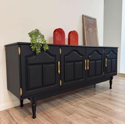 Beautiful Restored Credenza / Entryway
  79”L x 18.5”W x 33”H