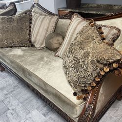 Orleans International Couch Set From Hudson’s 