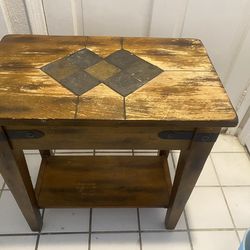 Entry way table