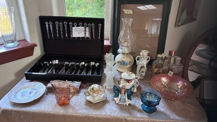 Estate sale in Olympia