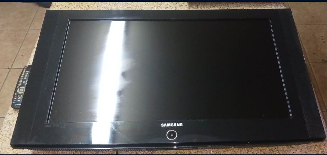 Samsung 32" HDTV