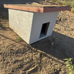 Brand New Dog House 