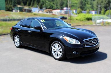 2011 INFINITI M56x