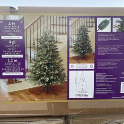 4' Pre-Lit Xmas Tree