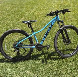 Blue Trek Marlin 5 Mountain Bike Small Frame – Hydraulic Disc Brakes – Great Condition