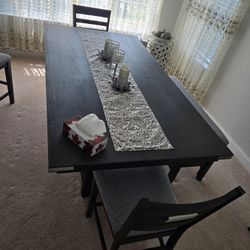 Dinning Table 