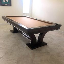 Beautiful 2 in 1 Pool Table Blowout Sale!!