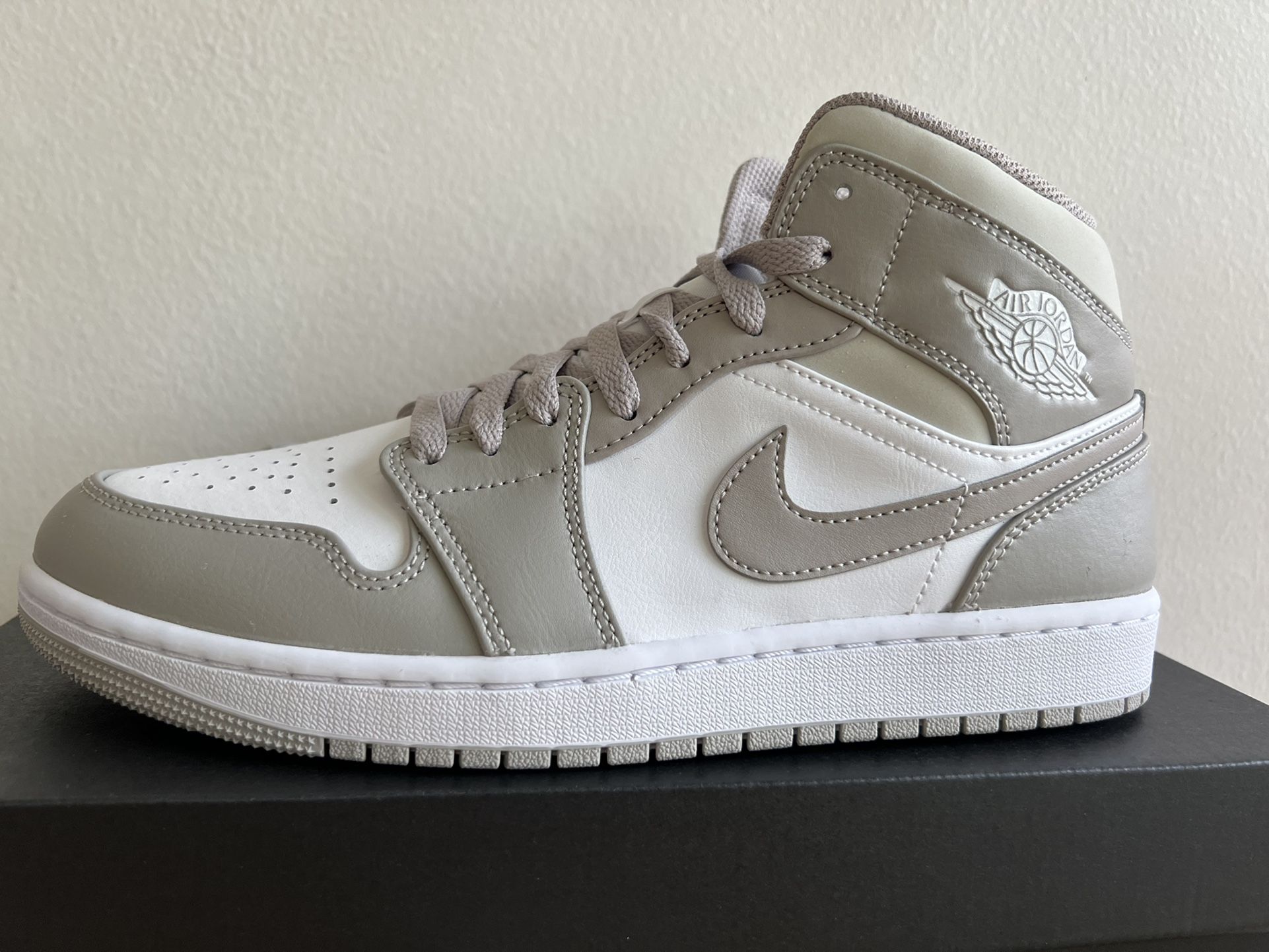 Jordan Mid “Linen” Size Mens