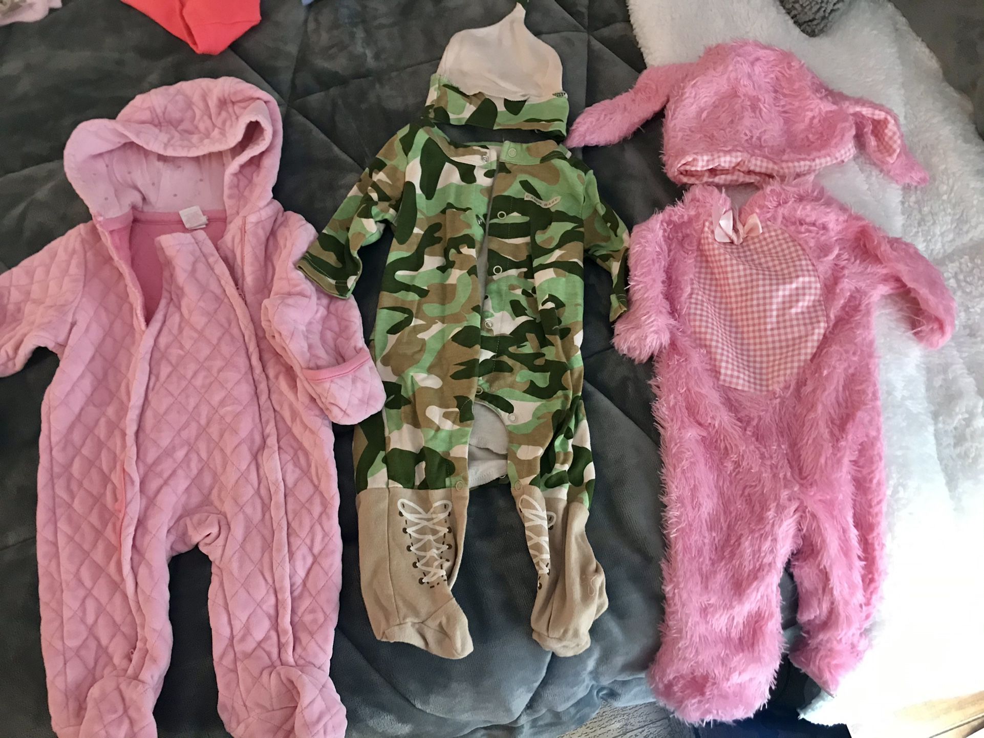 3  Mos Winter And 6  Mos Costumes 