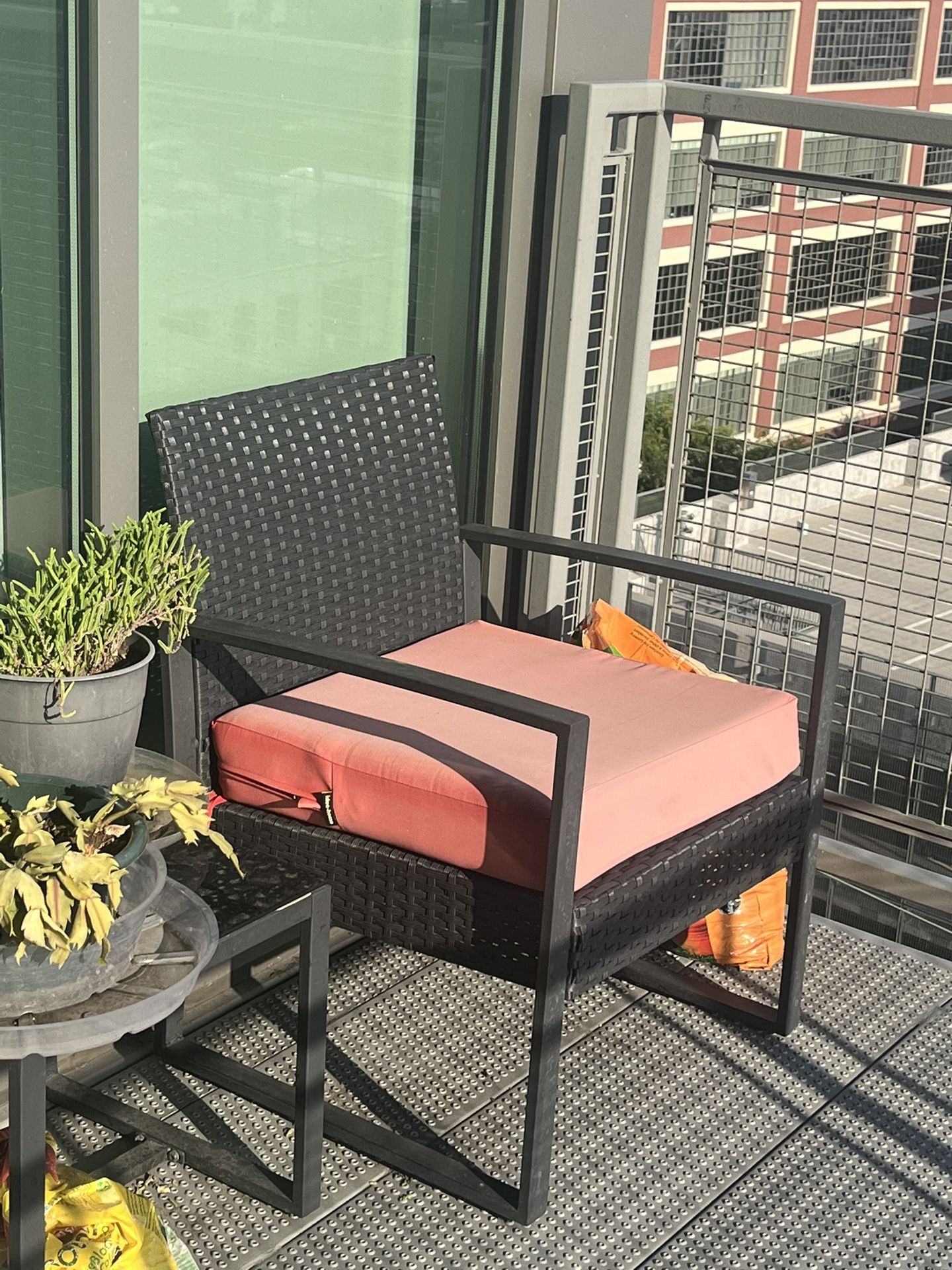 Outdoor Patio Furniture - 2 Wicker Chairs And Matching Table