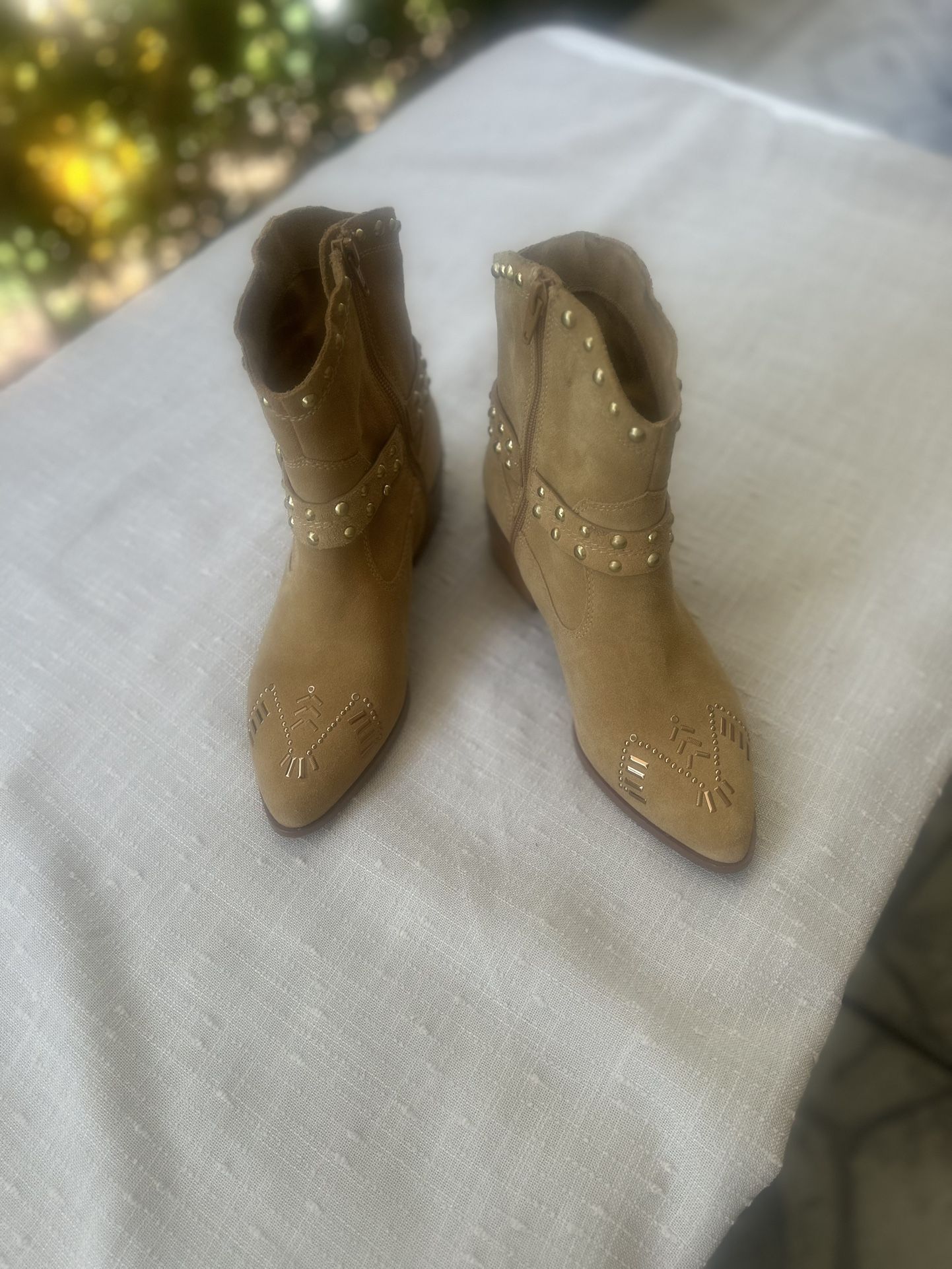 BCBG boot