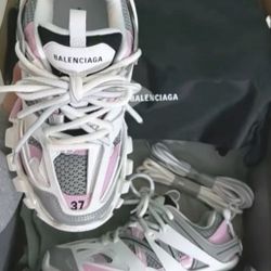 Balenciaga Tracks