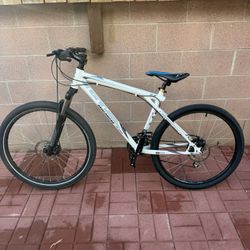GT Mountain Bike, Mountain Bike, GT Avalanche 