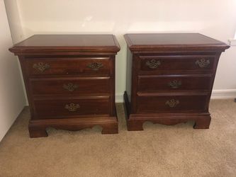 2 Night Stands Stands