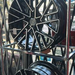 Rines 17”x8” 5x120 $$750