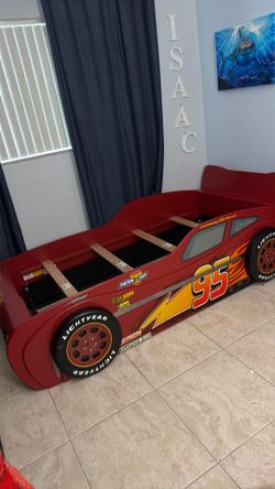 Lightning McQueen bed