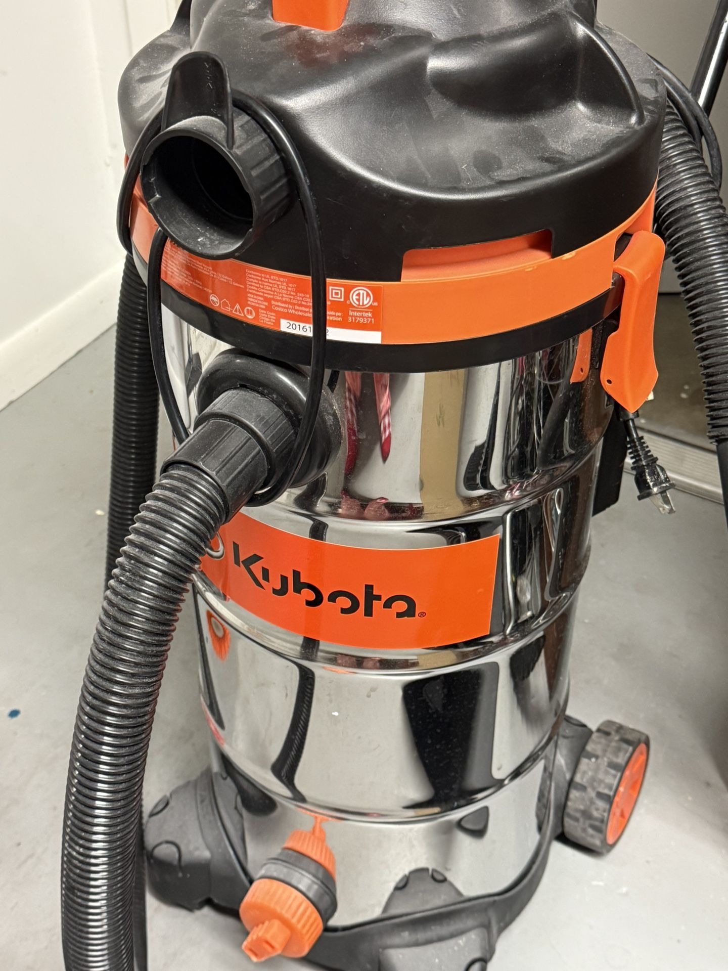Kubota Stainless Steel Wet/dry Shop Vacuum (used)